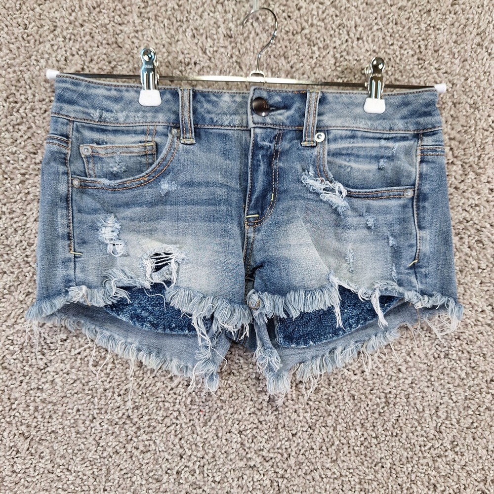 American Eagle Shorts Womens Size 4 (Fits W30) Distressed Shortie Super Stretch